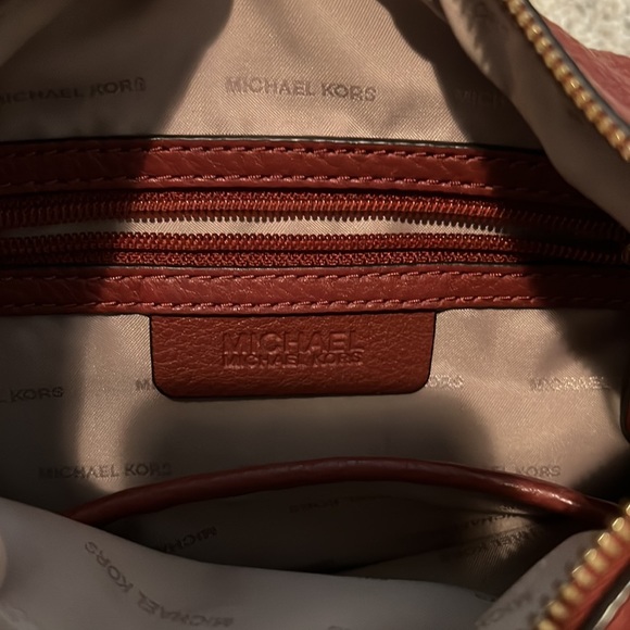 Michael Kors Raven Large Brick Leather Shoulder - Picture 7 of 8